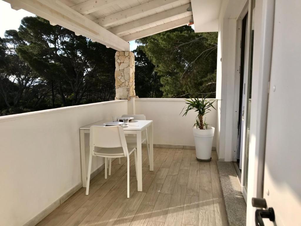 Case Vacanze Bianco Mare Porto Pino Exterior foto