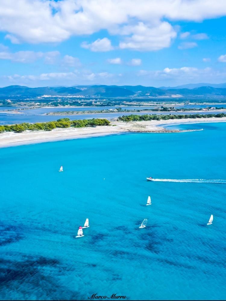 Case Vacanze Bianco Mare Porto Pino Exterior foto