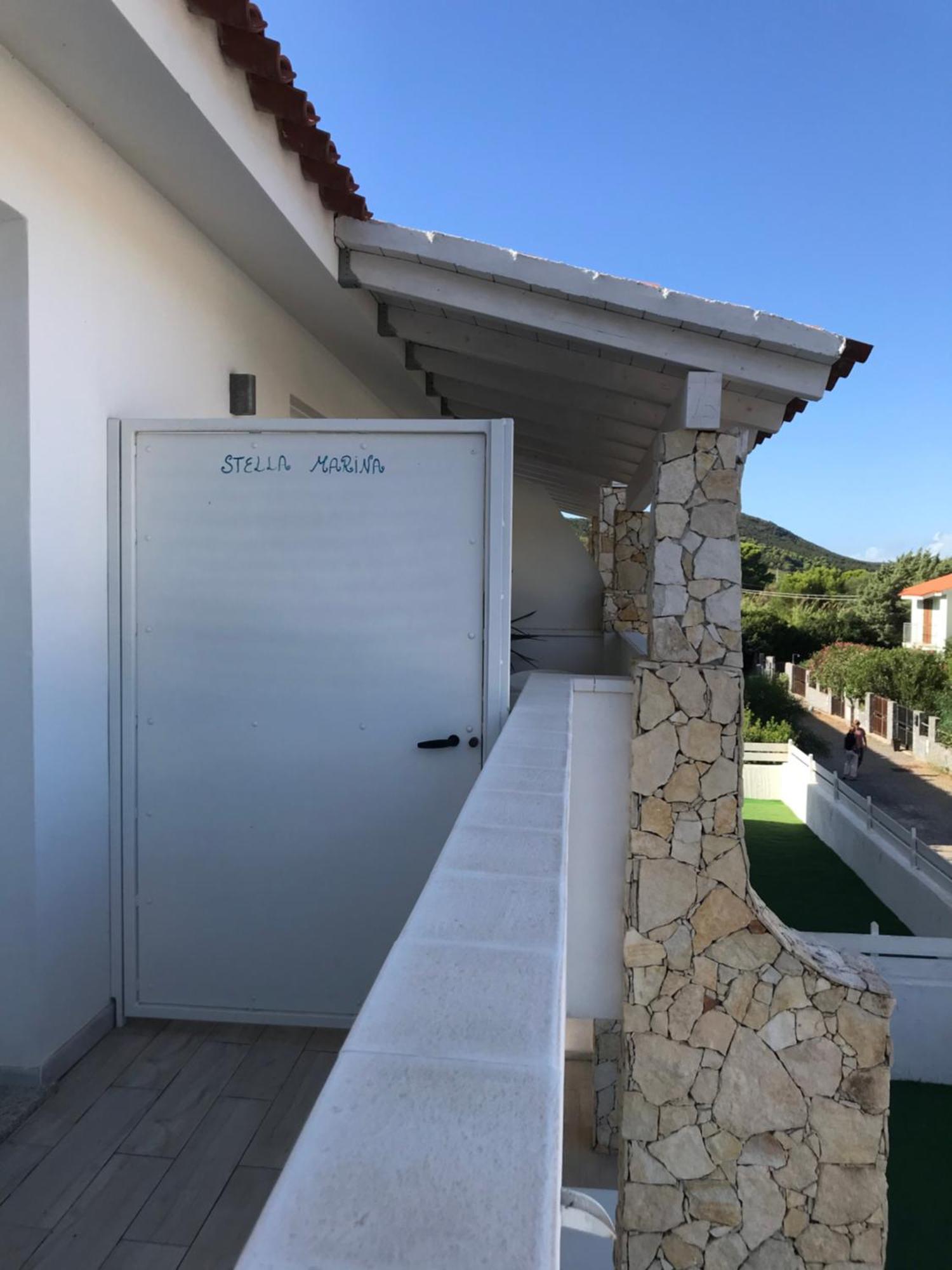 Case Vacanze Bianco Mare Porto Pino Exterior foto