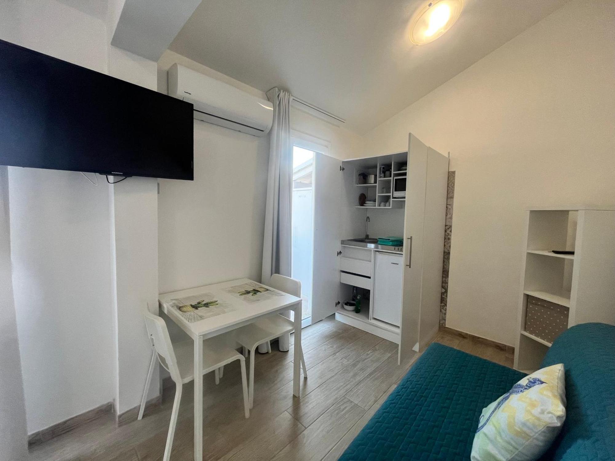 Case Vacanze Bianco Mare Porto Pino Exterior foto